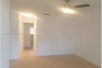 3000 NW 5th Ter #136, Pompano Beach, FL 33064 - Photo 7