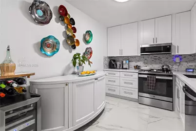 335 W Laurel Drive #8M, Margate, FL 33063 - Photo 11