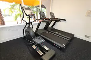 4550 NW 9th St, Miami, FL 33126 - Photo 25