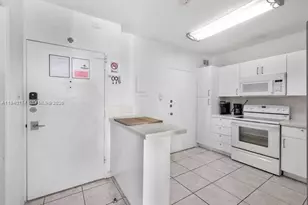 5601 Collins Ave, Miami Beach, FL 33140 - Photo 21