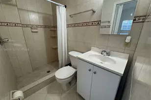 1056 W 67th St, Hialeah, FL 33012 - Photo 7