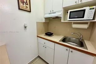 1056 W 67th St, Hialeah, FL 33012 - Photo 5