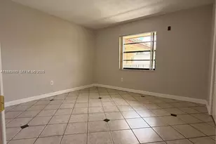 8701 SW 12th St, Miami, FL 33174 - Photo 9