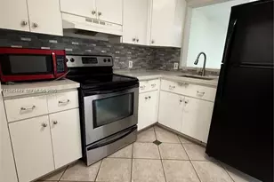 8701 SW 12th St, Miami, FL 33174 - Photo 3