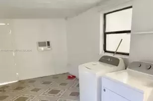 1332 NE 177th St, North Miami Beach, FL 33162 - Photo 25