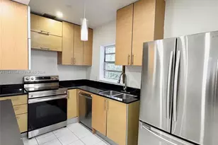 1332 NE 177th St, North Miami Beach, FL 33162 - Photo 9