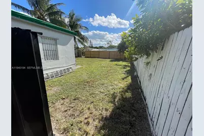 1332 NE 177th St #0, North Miami Beach, FL 33162 - Photo 15