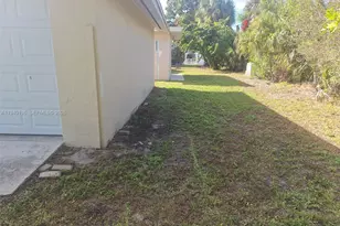 245 E Pkwy, Other City - In The State Of Florida, FL 33904 - Photo 25