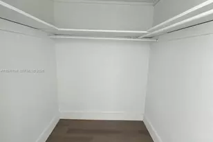 3921 N Meridian Ave, Miami Beach, FL 33140 - Photo 13