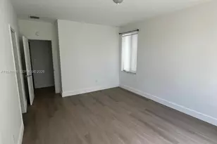 3921 N Meridian Ave, Miami Beach, FL 33140 - Photo 13