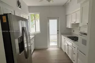 3921 N Meridian Ave, Miami Beach, FL 33140 - Photo 1