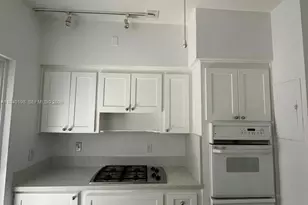 3921 N Meridian Ave, Miami Beach, FL 33140 - Photo 3