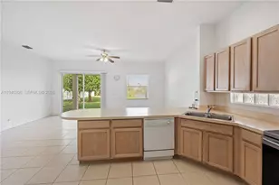 4135 Woodhill Pl, Boynton Beach, FL 33436 - Photo 7