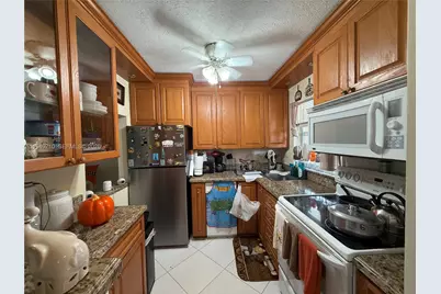 9041 Sunrise Lakes Blvd #207, Sunrise, FL 33322 - Photo 1