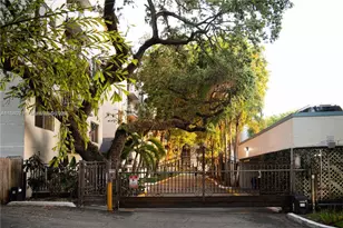 1740 NW N River Dr, Miami, FL 33125 - Photo 25