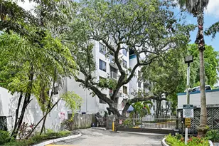 1740 NW N River Dr, Miami, FL 33125 - Photo 3