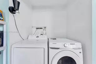 660 NE 59th Ct, Oakland Park, FL 33334 - Photo 25