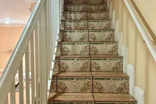 10604 NW 87th Ct, Hialeah Gardens, FL 33018 - Photo 7