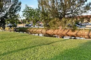 10604 NW 87th Ct, Hialeah Gardens, FL 33018 - Photo 21