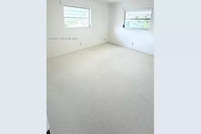 6015 NW 67th Ter, Tamarac, FL 33321 - Photo 7