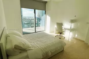 68 SE 6th St, Miami, FL 33131 - Photo 11