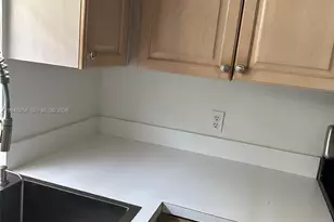 60 Park Dr, Bal Harbour, FL 33154 - Photo 31