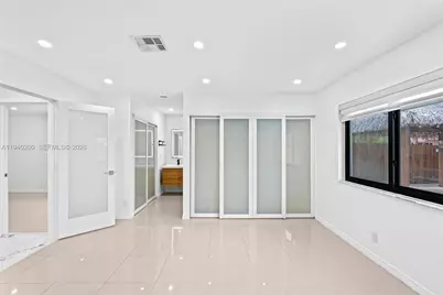 730 SW 95th Ter, Pembroke Pines, FL 33025 - Photo 15