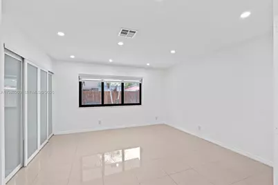 730 SW 95th Ter, Pembroke Pines, FL 33025 - Photo 21