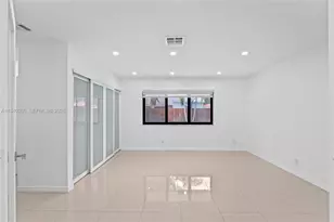 730 SW 95 Terrace, Pembroke Pines, FL 33025 - Photo 23