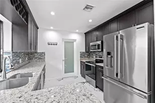 730 SW 95 Terrace, Pembroke Pines, FL 33025 - Photo 9