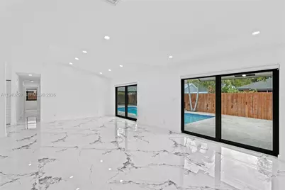 730 SW 95th Ter, Pembroke Pines, FL 33025 - Photo 7