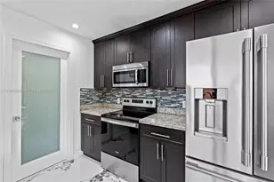 730 SW 95 Terrace, Pembroke Pines, FL 33025 - Photo 15