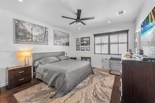 10355 NW 70th Ln, Doral, FL 33178 - Photo 21