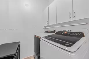 10355 NW 70th Ln, Doral, FL 33178 - Photo 25