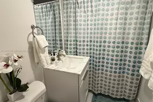 2036 NE 21st Ave, Fort Lauderdale, FL 33305 - Photo 13