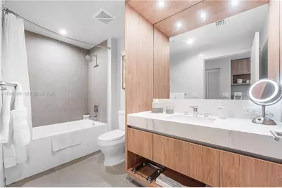11 NE 6th Street #1702, Miami, FL 33132 - Photo 13