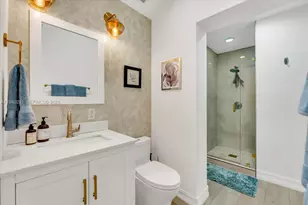 8225 NE 8th Ct, Miami, FL 33138 - Photo 23