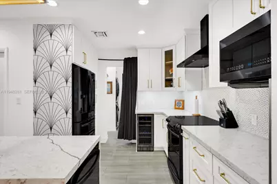 8225 NE 8th Ct, Miami, FL 33138 - Photo 11