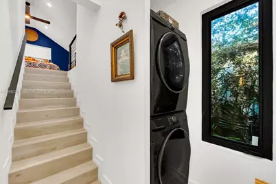 8225 NE 8th Ct, Miami, FL 33138 - Photo 25