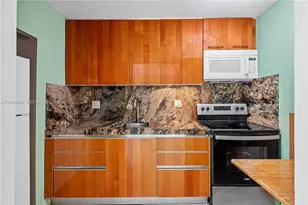 250 174th St, Sunny Isles Beach, FL 33160 - Photo 11