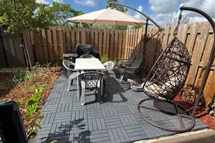 466 NE 12th St, Florida City, FL 33034 - Photo 13