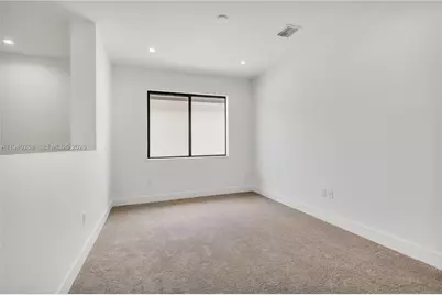 8037 NW 42nd St, Doral, FL 33166 - Photo 21