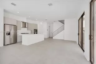 8037 NW 42nd St, Doral, FL 33166 - Photo 7