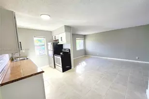 191 SW 15th St, Pompano Beach, FL 33060 - Photo 1