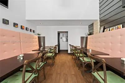 21 NW Miami Ct, Miami, FL 33128 - Photo 11