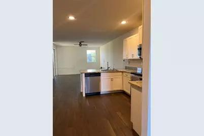 2432 SE 15th St, Homestead, FL 33035 - Photo 3