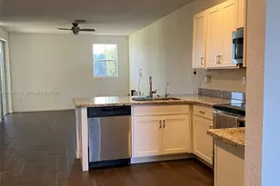 2432 SE 15th St, Homestead, FL 33035 - Photo 3