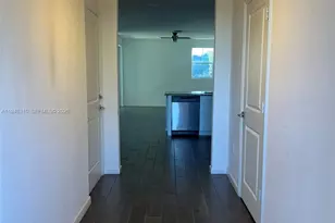 2432 SE 15th St, Homestead, FL 33035 - Photo 3