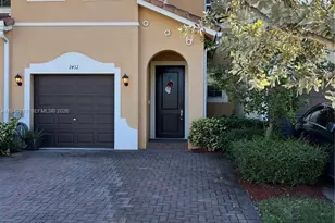 2432 SE 15th St, Homestead, FL 33035 - Photo 1