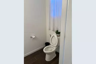 2432 SE 15th St, Homestead, FL 33035 - Photo 11